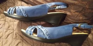 Ladies easy street blue shoes
